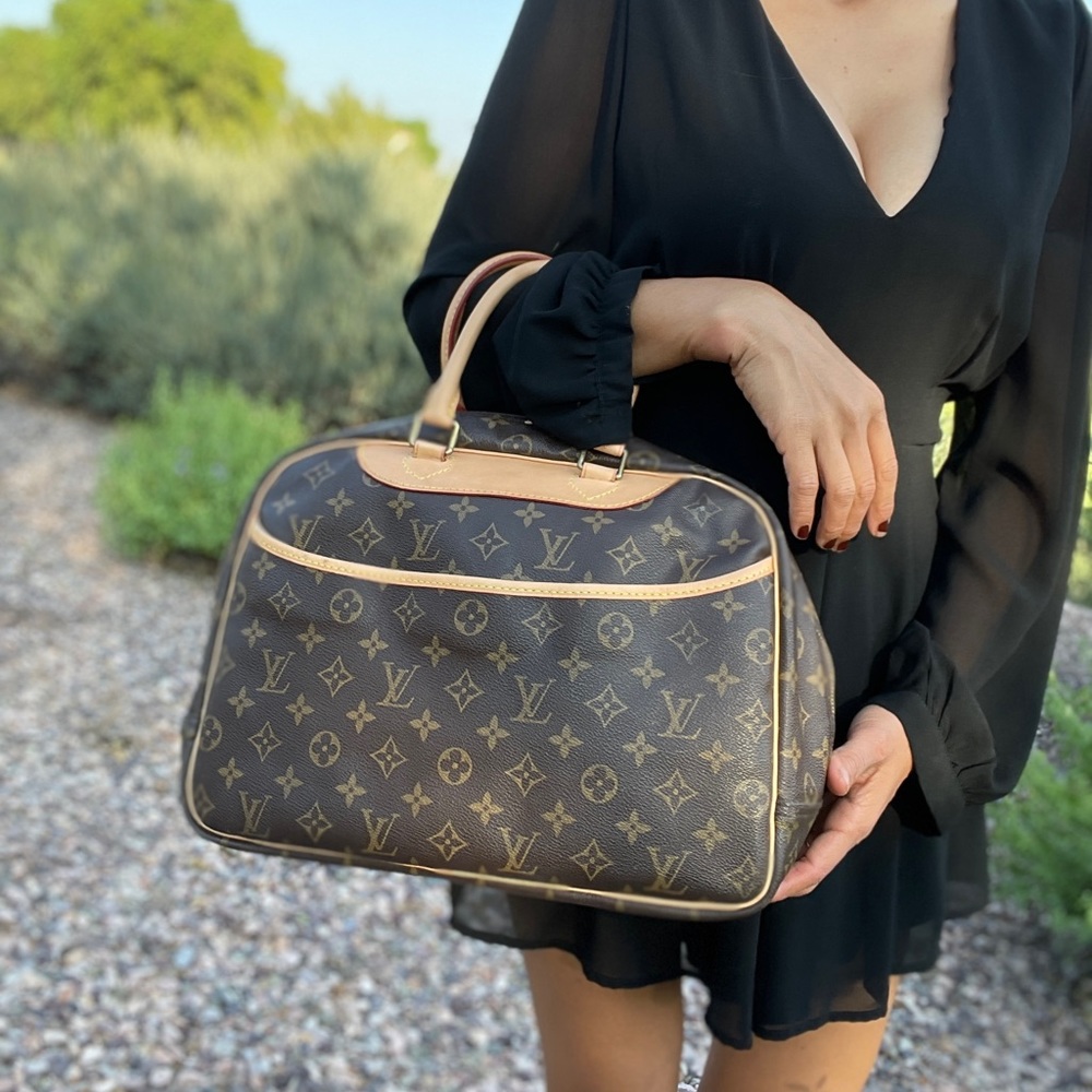 LOUIS VUITTON  monogram Boston handbag
